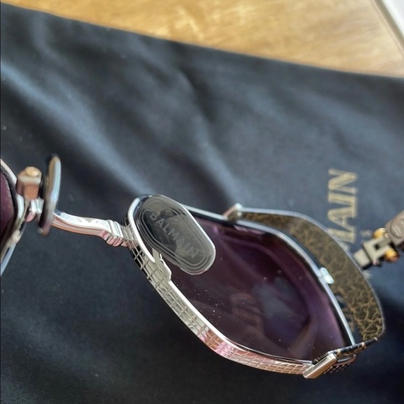 ❌SOLD❌ Balmain Sunglasses by Akoni - Picture 7 of 7